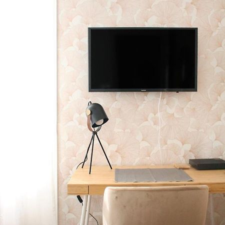 Studio Neuf Paris - La Defense Коломб Экстерьер фото